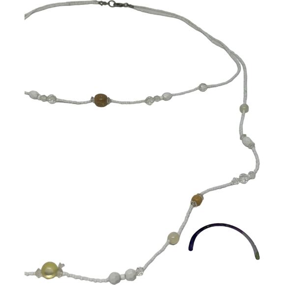 Chic 90s-Inspired Multi-Strand White Beaded Necklace - Picture 6 of 8